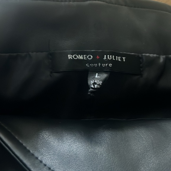 Faux leather wrap skirt - Picture 3 of 4